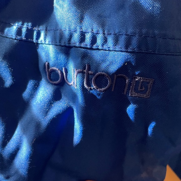 Womens Burton snow jacket - Picture 2 of 4
